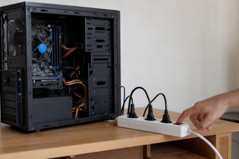 Quels risques pour vos composants en cas de coupures de courant et comment les limiter