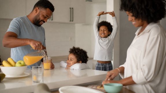 Comment créer une routine matinale positive pour toute la famille